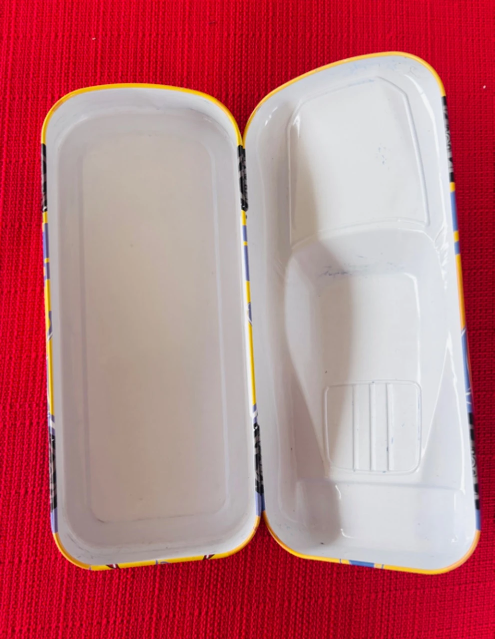 Caja de metal, estuche Dinocco Cruz Ramirez Cars Disney Pixar – photo 10